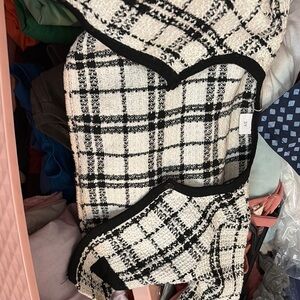 Chic Black and White Plaid Top